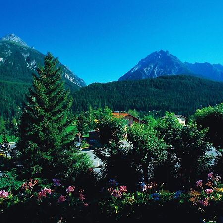 Hotel Bellaval Scuol Exterior photo