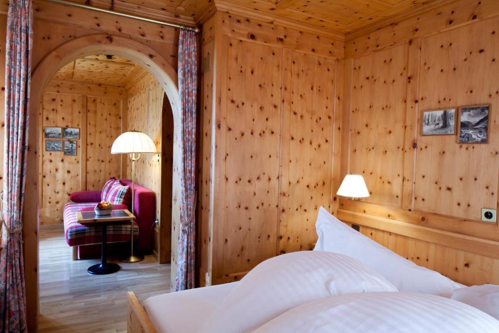 Hotel Bellaval Scuol Room photo